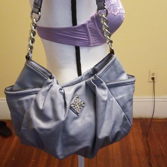 Vera Wang Handbags - Simply vera vera wang